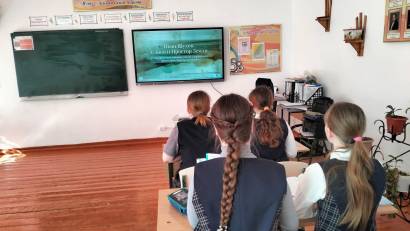 В 7 классе прошёл классный час на тему «Краеведение в искусстве слова».