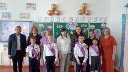22 мая наш 4 класс попрощался с начальной школой 